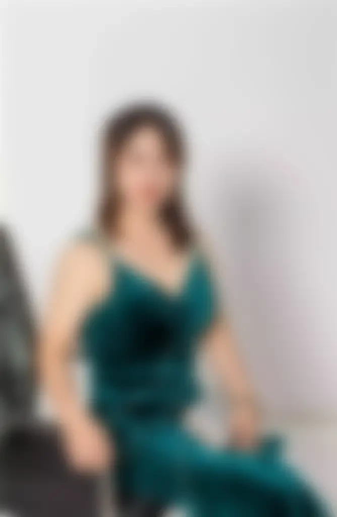 Rose, 43